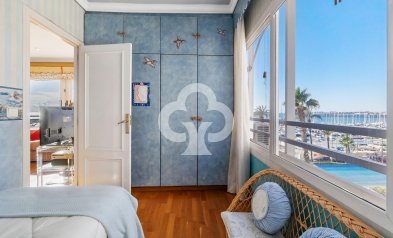 Reventa - Apartment -
Torrevieja - Centro - Muelle Pesquero