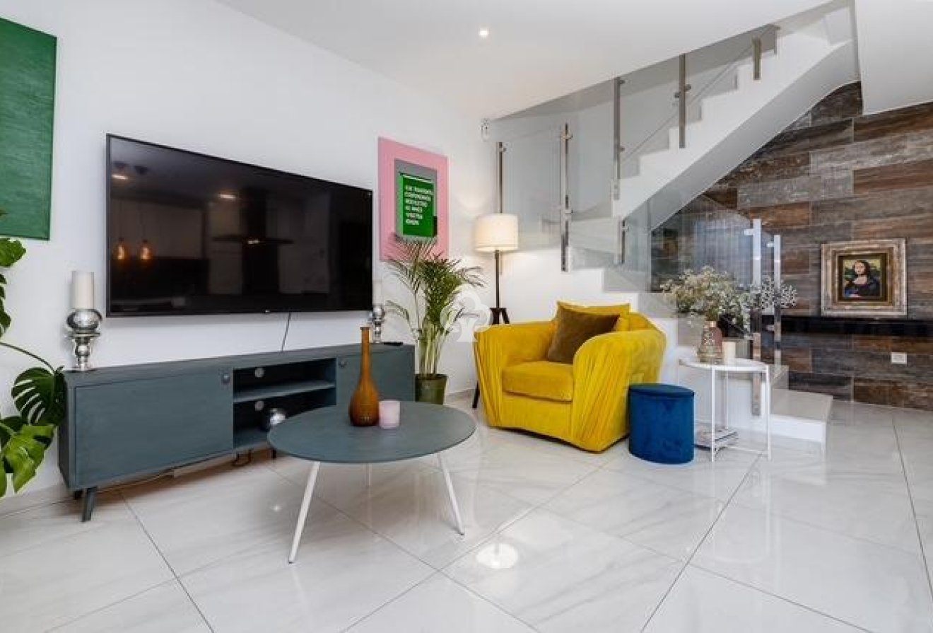 Resale - Terraced house -
Orihuela Costa - Las Filipinas