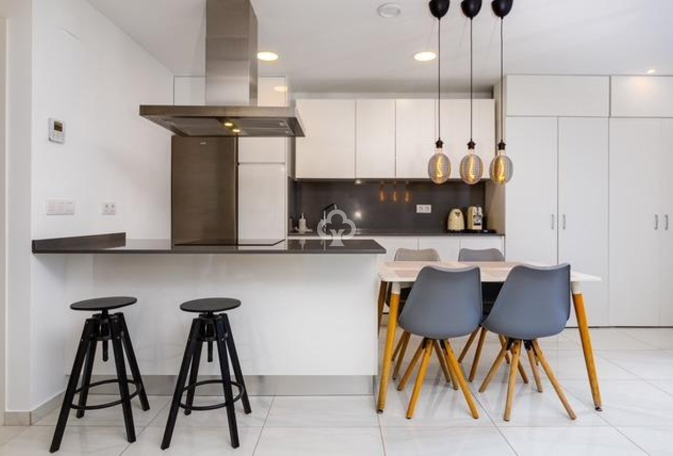 Resale - Terraced house -
Orihuela Costa - Las Filipinas