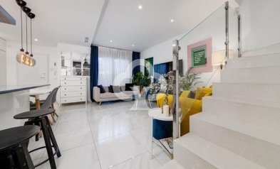 Resale - Terraced house -
Orihuela Costa - Las Filipinas