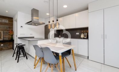Resale - Terraced house -
Orihuela Costa - Las Filipinas