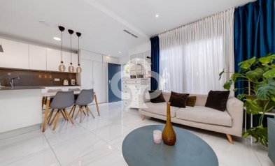 Resale - Terraced house -
Orihuela Costa - Las Filipinas