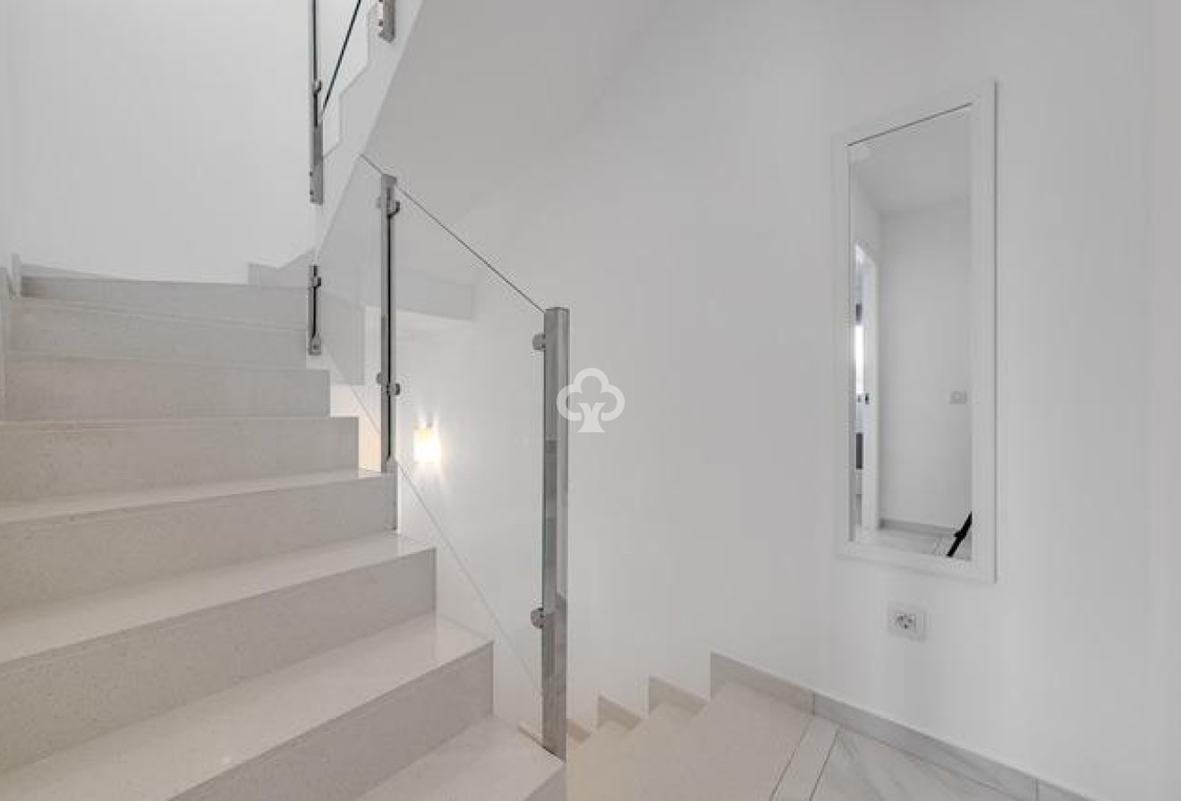 Resale - Terraced house -
Orihuela Costa - Las Filipinas