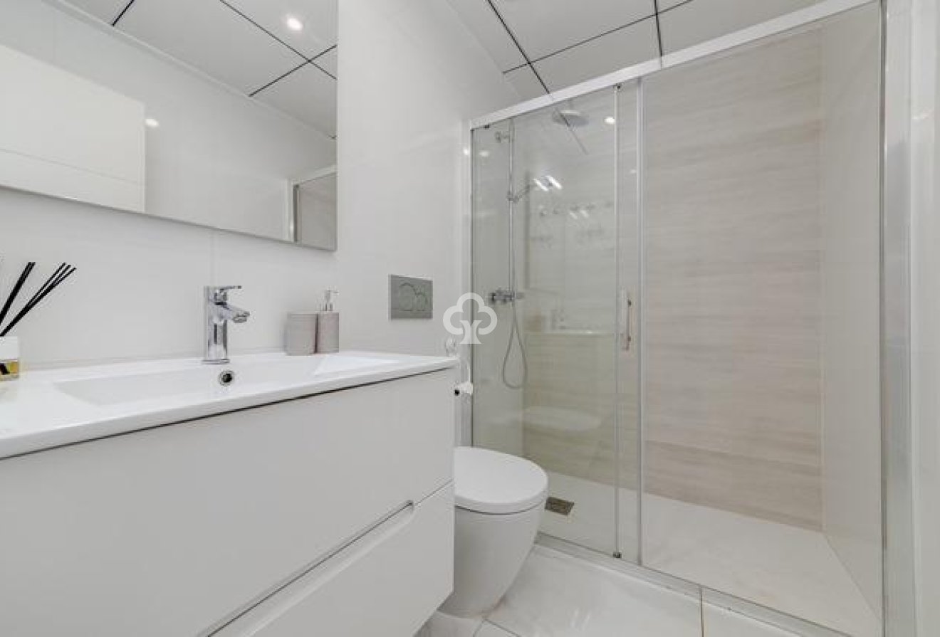 Resale - Terraced house -
Orihuela Costa - Las Filipinas