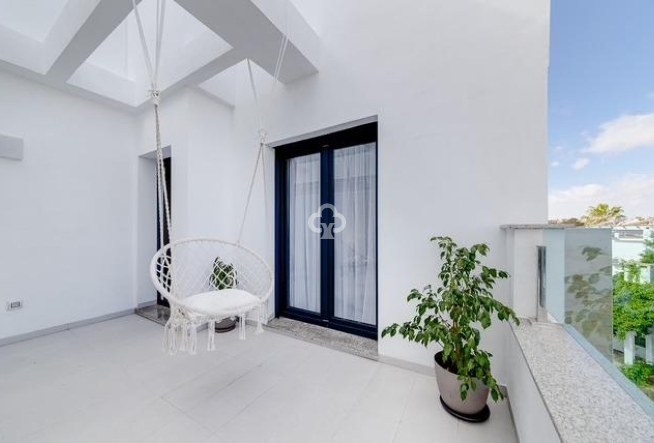 Resale - Terraced house -
Orihuela Costa - Las Filipinas