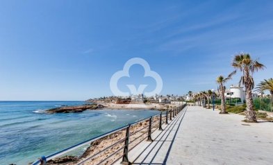Resale - Terraced house -
Orihuela Costa - Las Filipinas