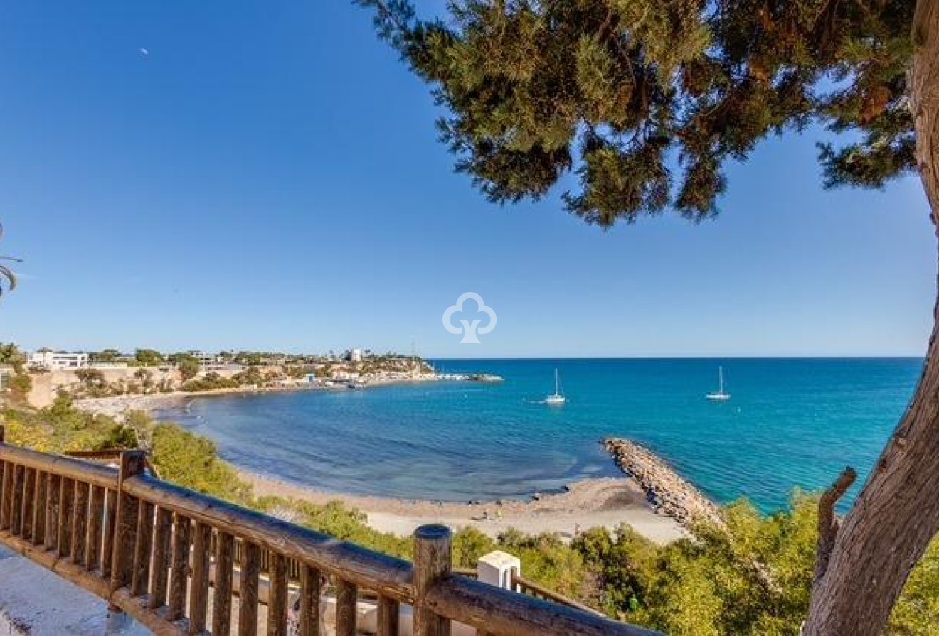 Resale - Terraced house -
Orihuela Costa - Las Filipinas