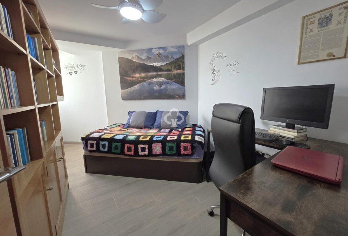 Resale - Apartament -
Fuengirola - Los Boliches