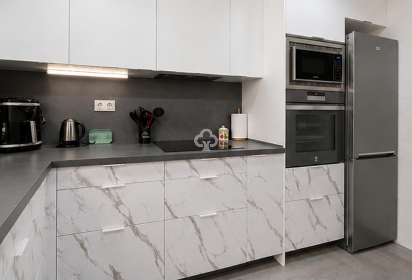 Resale - Apartament -
Fuengirola - Los Boliches