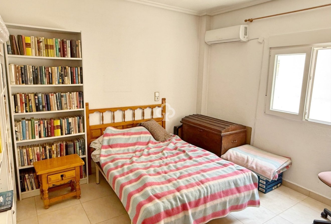 Resale - Penthouse -
Torrevieja - Playa de los Locos