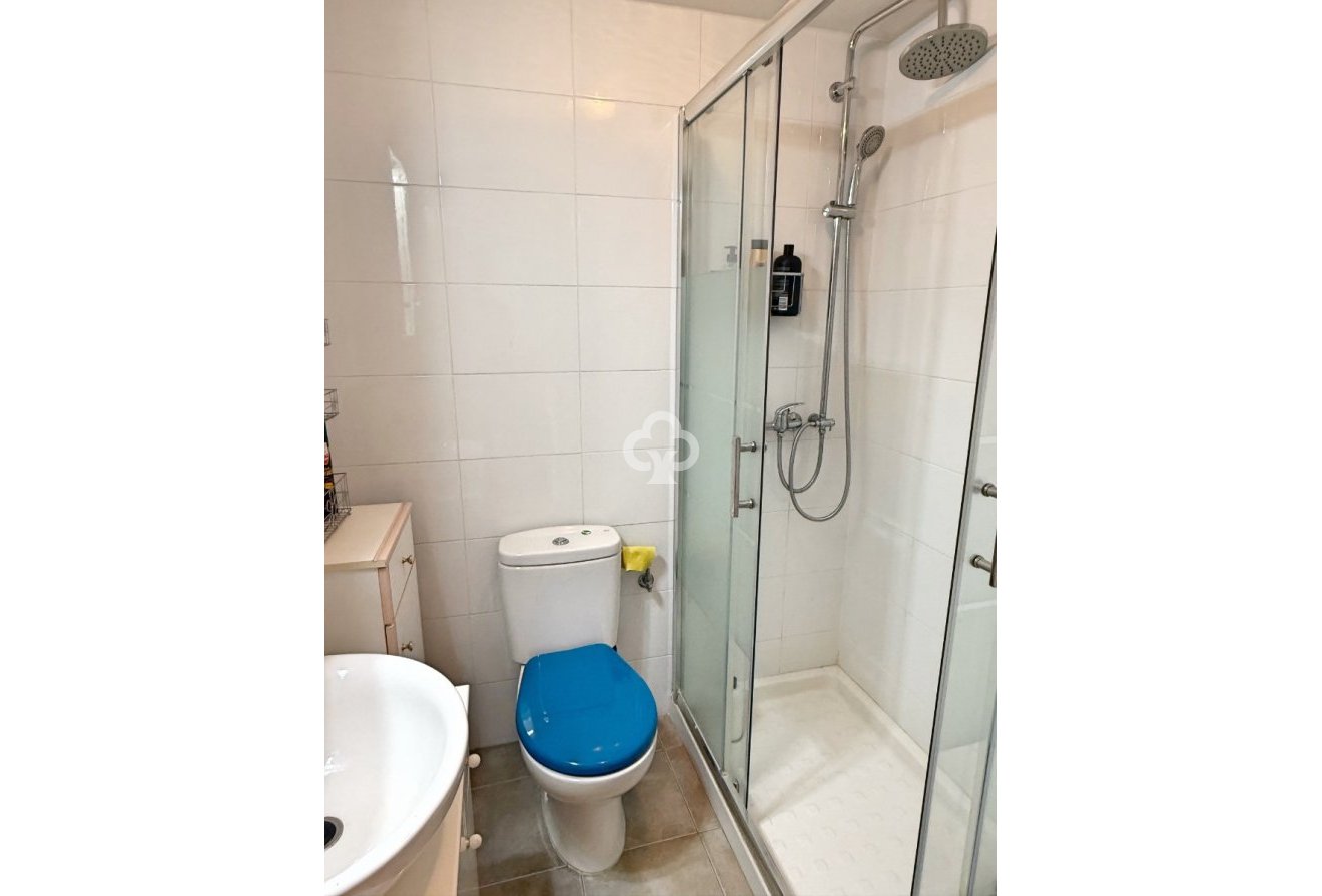 Jälleenmyynti - Casa Tipo Dúplex -
Torrevieja - Los balcones