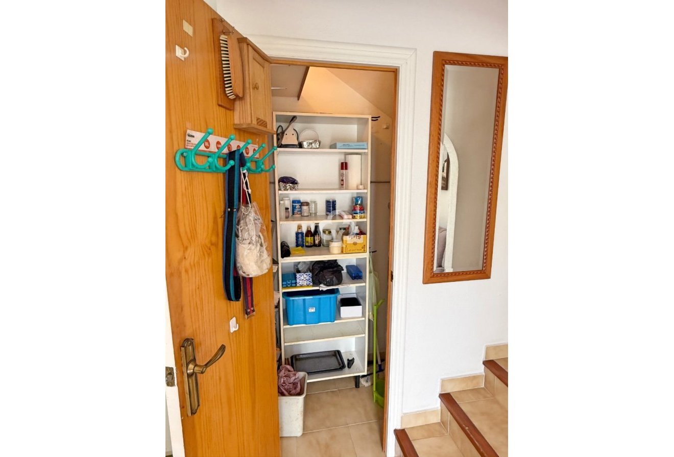 Jälleenmyynti - Casa Tipo Dúplex -
Torrevieja - Los balcones