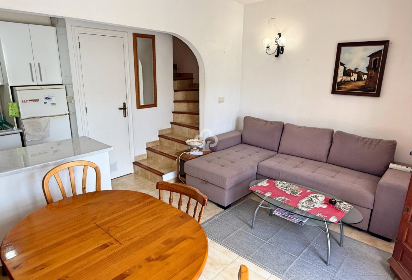 Jälleenmyynti - Casa Tipo Dúplex -
Torrevieja - Los balcones