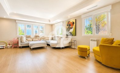 Resale - Villa -
Dehesa de campoamor - Campoamor