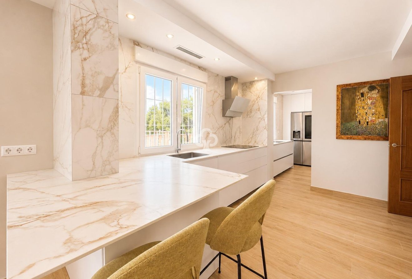 Resale - Villa -
Dehesa de campoamor - Campoamor