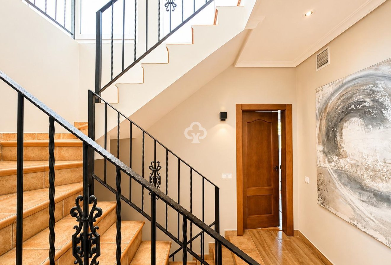 Resale - Villa -
Dehesa de campoamor - Campoamor