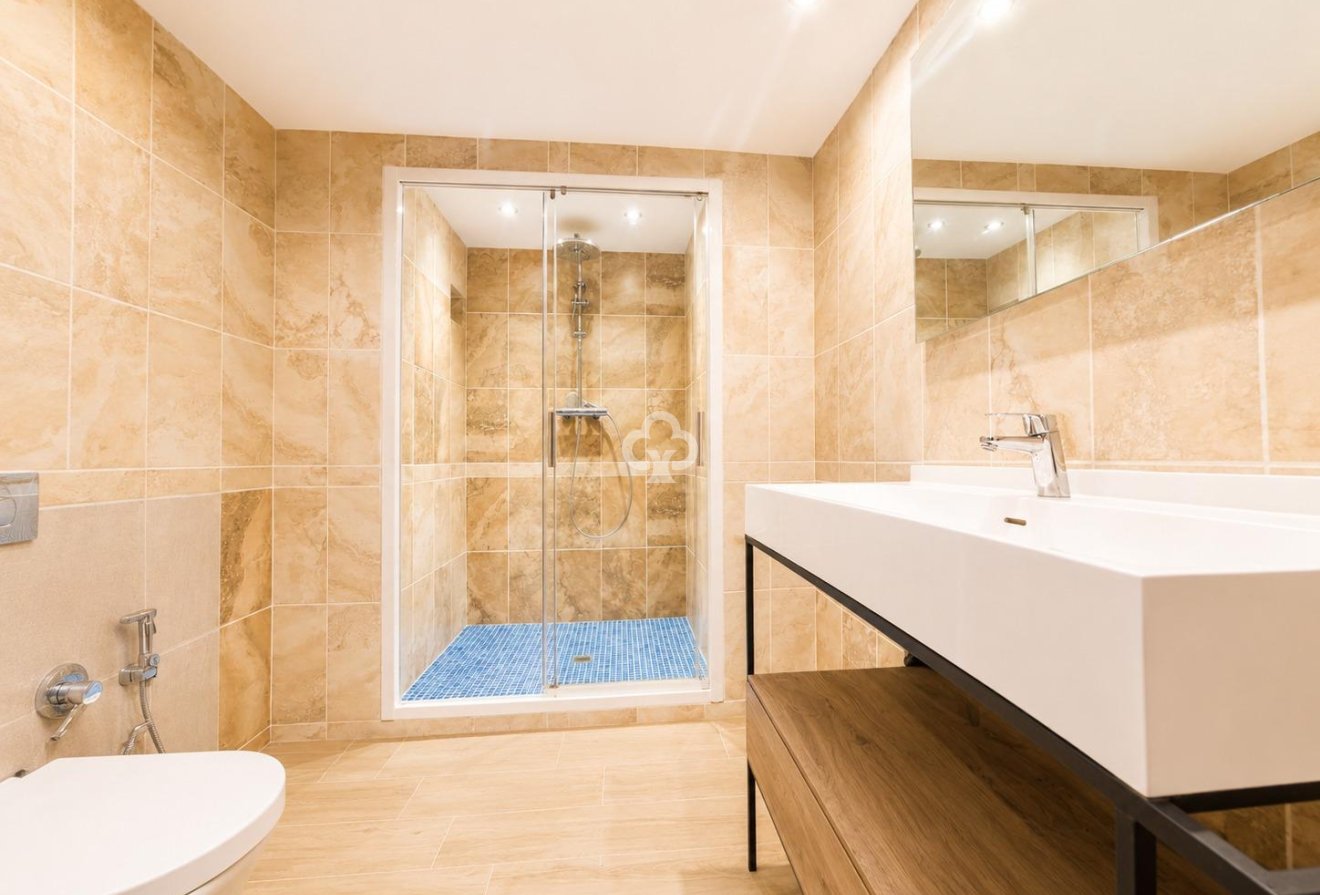 Resale - Villa -
Dehesa de campoamor - Campoamor