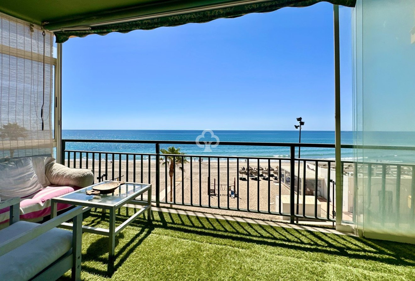 Resale - Apartament -
Fuengirola - Carvajal