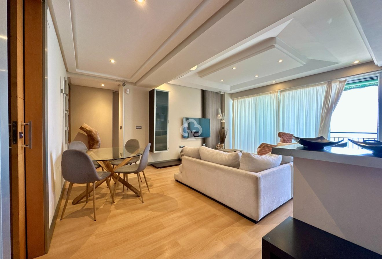 Resale - Apartament -
Fuengirola - Carvajal