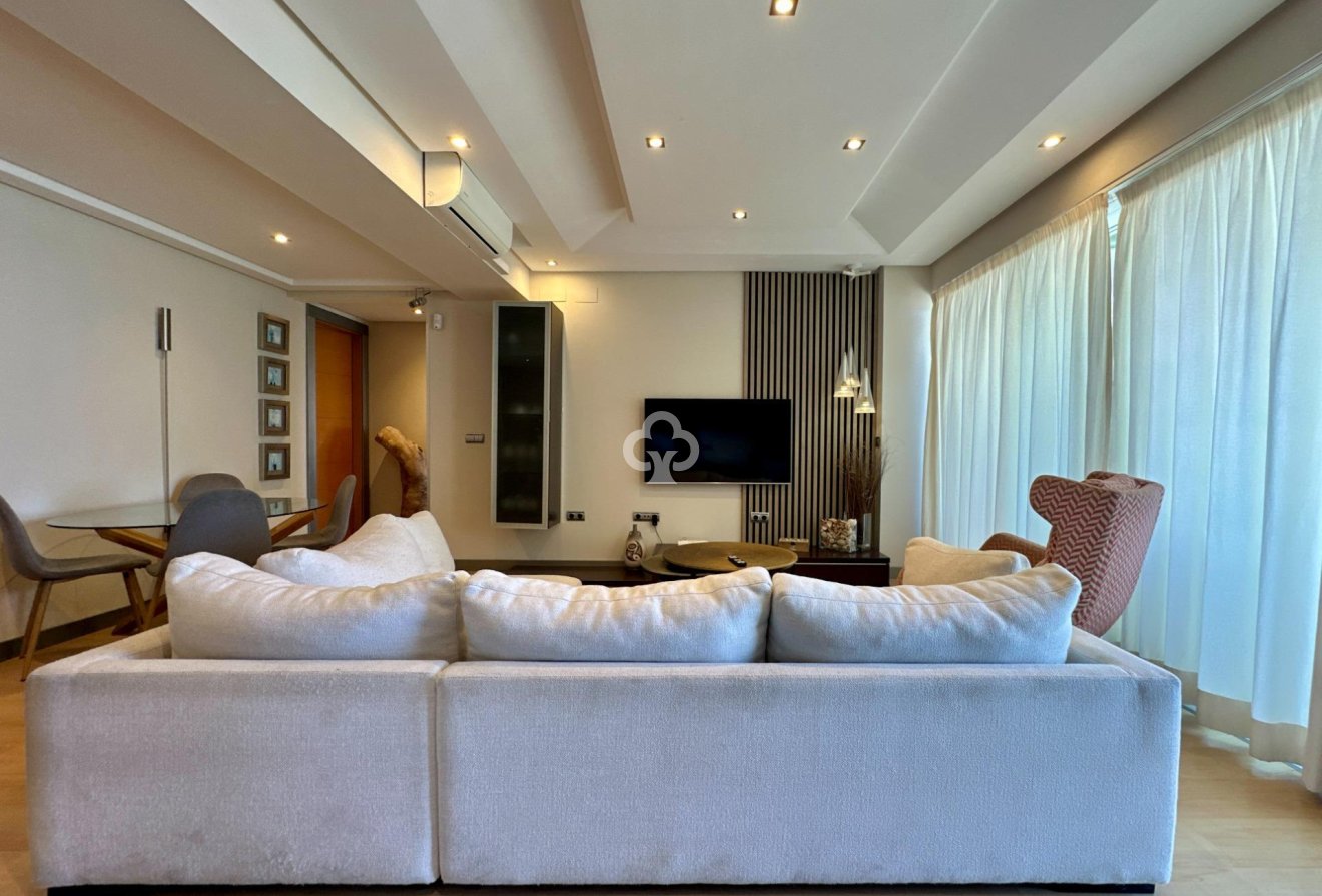 Resale - Apartament -
Fuengirola - Carvajal