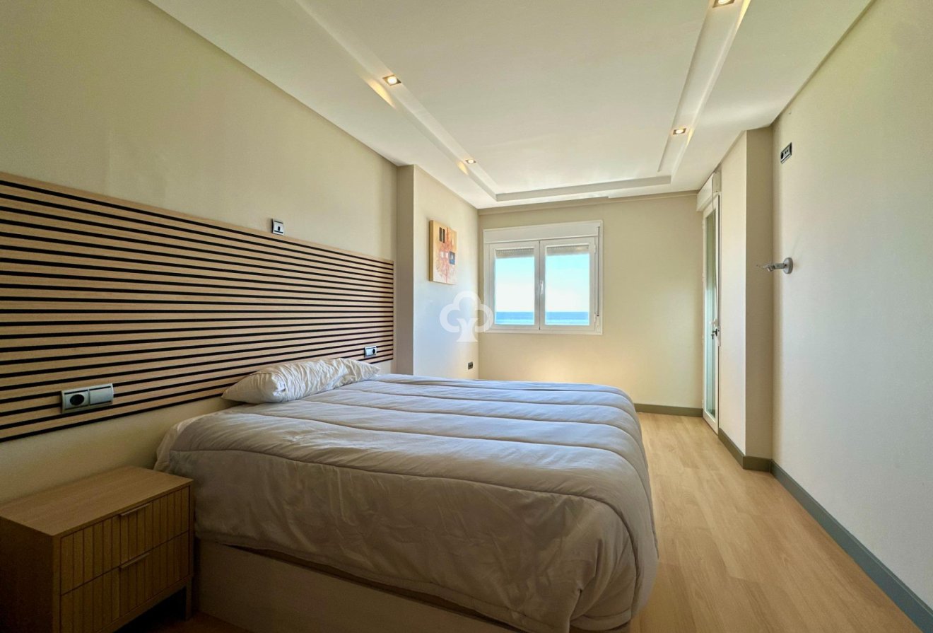 Resale - Apartament -
Fuengirola - Carvajal