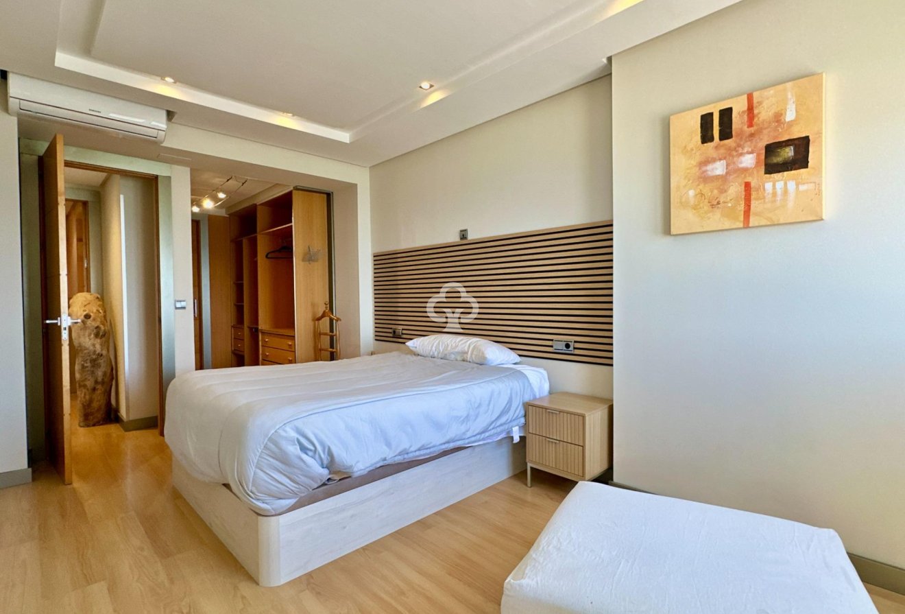 Resale - Apartament -
Fuengirola - Carvajal