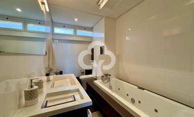 Resale - Apartament -
Fuengirola - Carvajal
