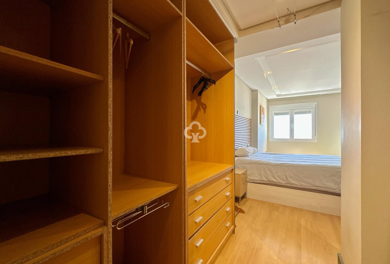 Resale - Apartament -
Fuengirola - Carvajal