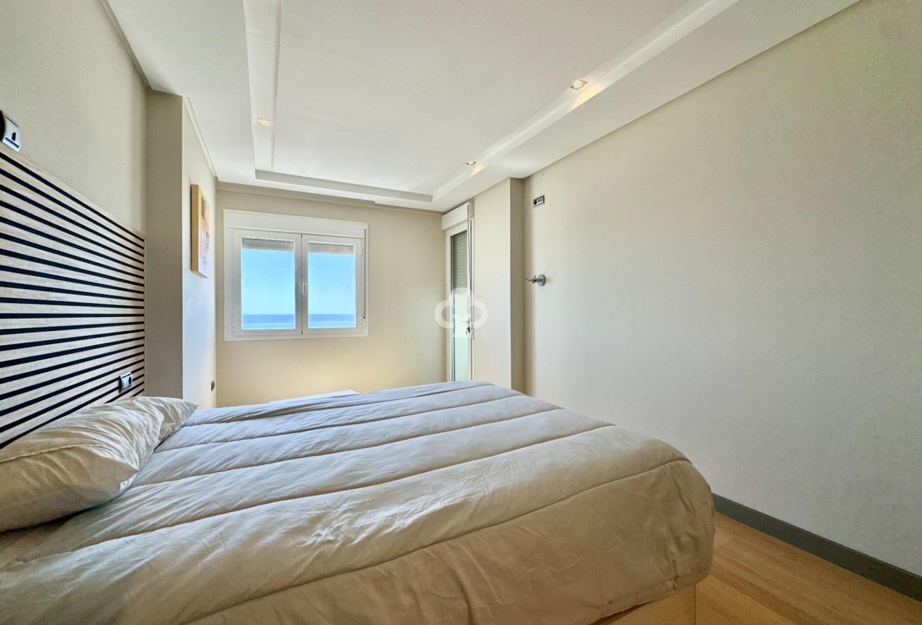 Resale - Apartament -
Fuengirola - Carvajal