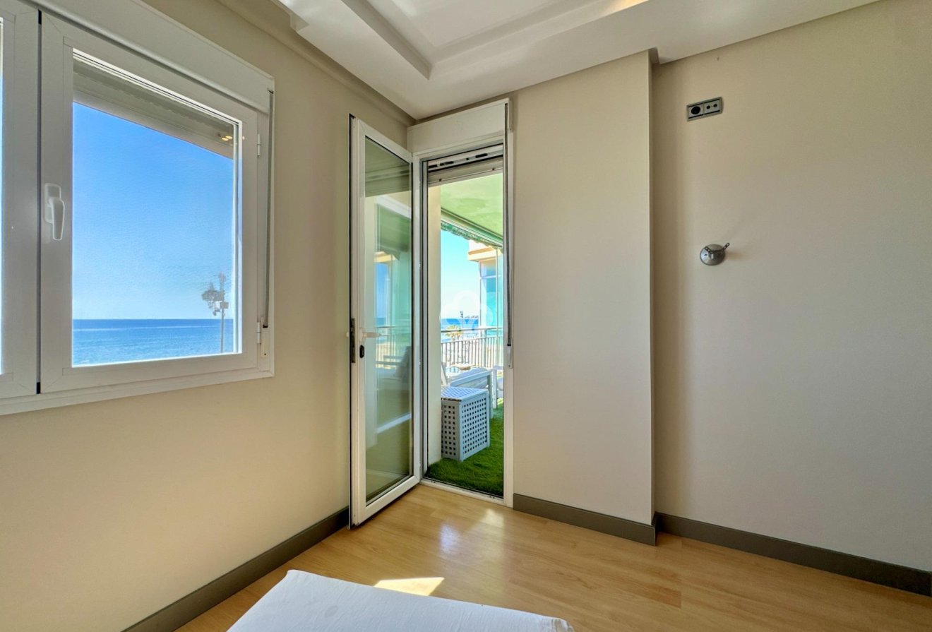 Resale - Apartament -
Fuengirola - Carvajal