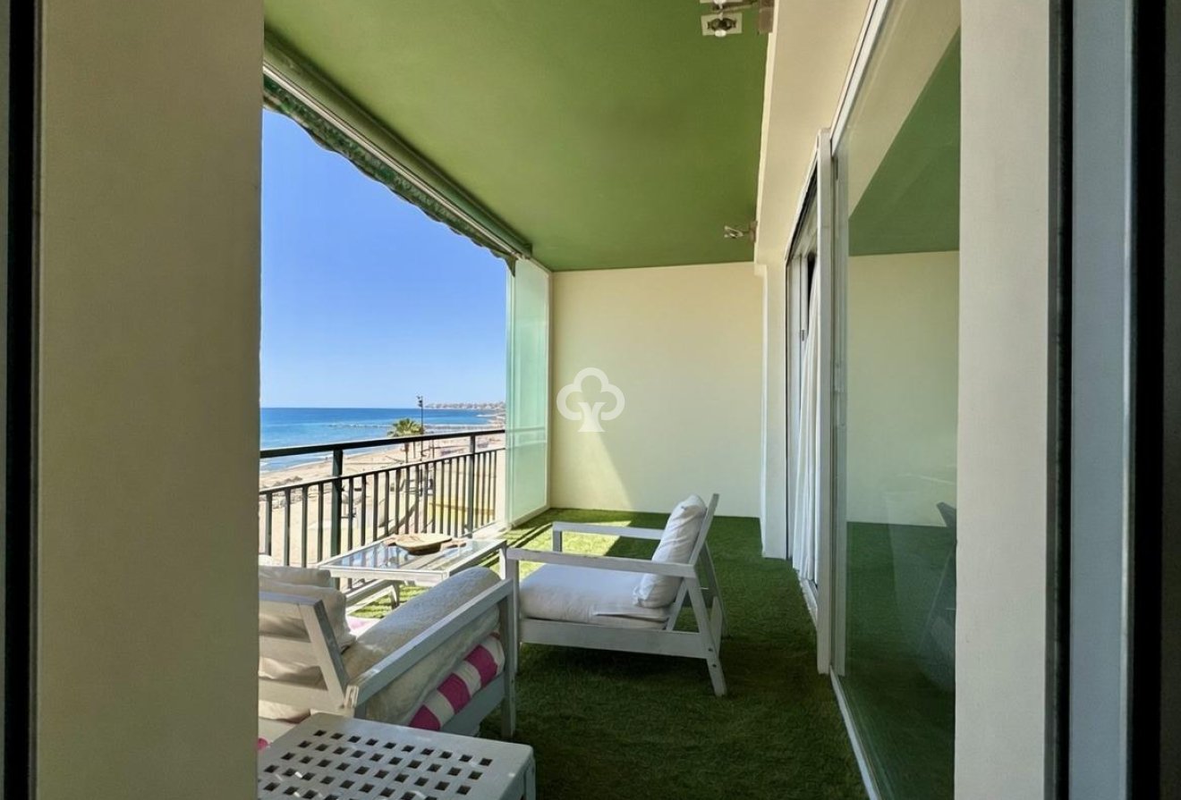 Resale - Apartament -
Fuengirola - Carvajal