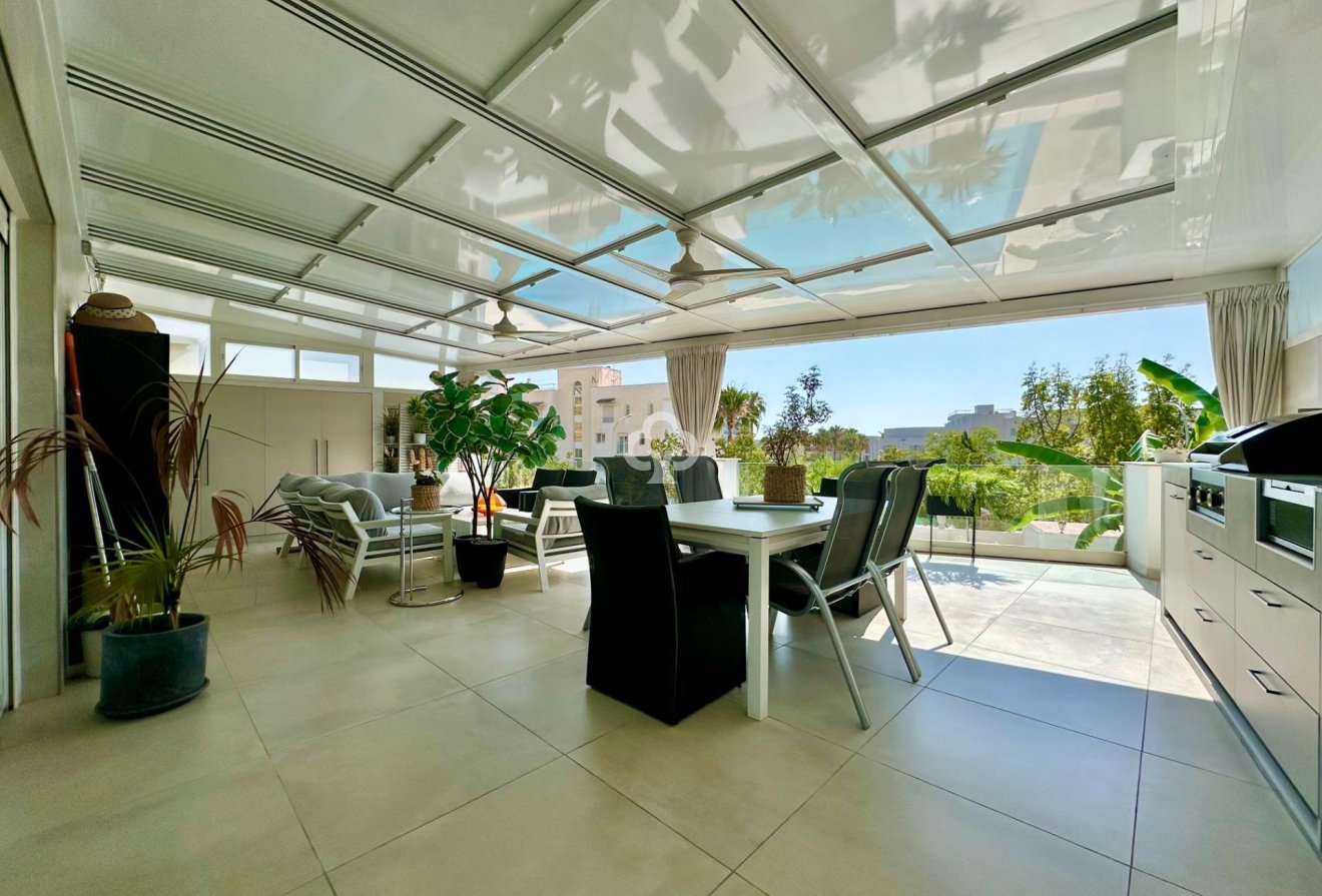 Wiederverkauf - Planta baja -
Torremolinos - Playa el bajondillo