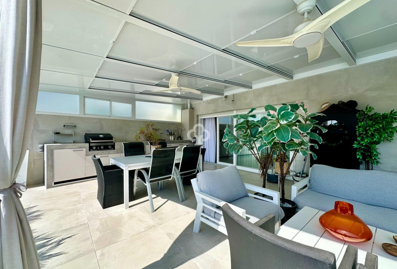 Wiederverkauf - Planta baja -
Torremolinos - Playa el bajondillo