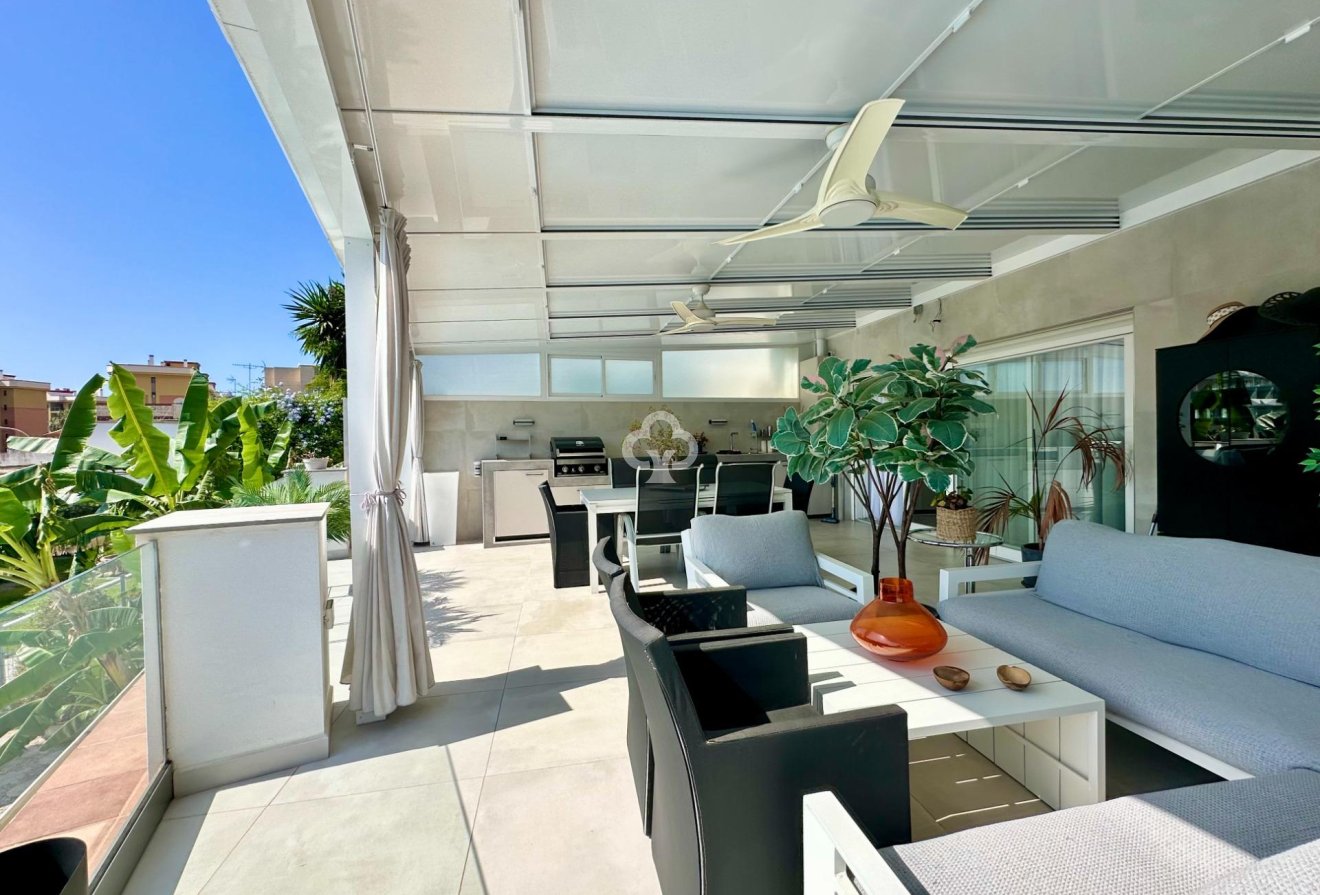 Wiederverkauf - Planta baja -
Torremolinos - Playa el bajondillo