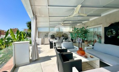 Wiederverkauf - Planta baja -
Torremolinos - Playa el bajondillo