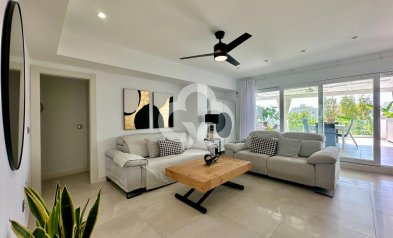 Wiederverkauf - Planta baja -
Torremolinos - Playa el bajondillo
