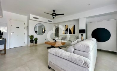 Wiederverkauf - Planta baja -
Torremolinos - Playa el bajondillo