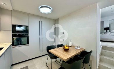 Wiederverkauf - Planta baja -
Torremolinos - Playa el bajondillo