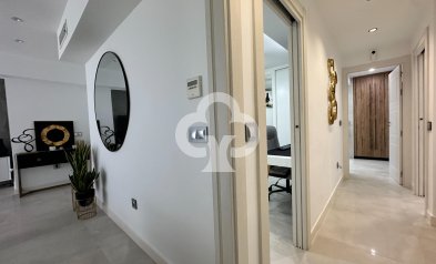 Wiederverkauf - Planta baja -
Torremolinos - Playa el bajondillo
