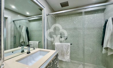 Wiederverkauf - Planta baja -
Torremolinos - Playa el bajondillo