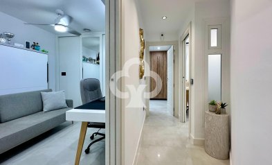 Wiederverkauf - Planta baja -
Torremolinos - Playa el bajondillo