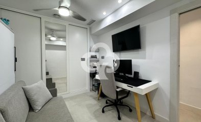 Wiederverkauf - Planta baja -
Torremolinos - Playa el bajondillo