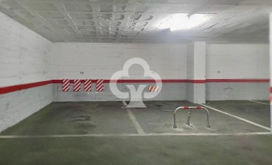 Wiederverkauf - Planta baja -
Torremolinos - Playa el bajondillo