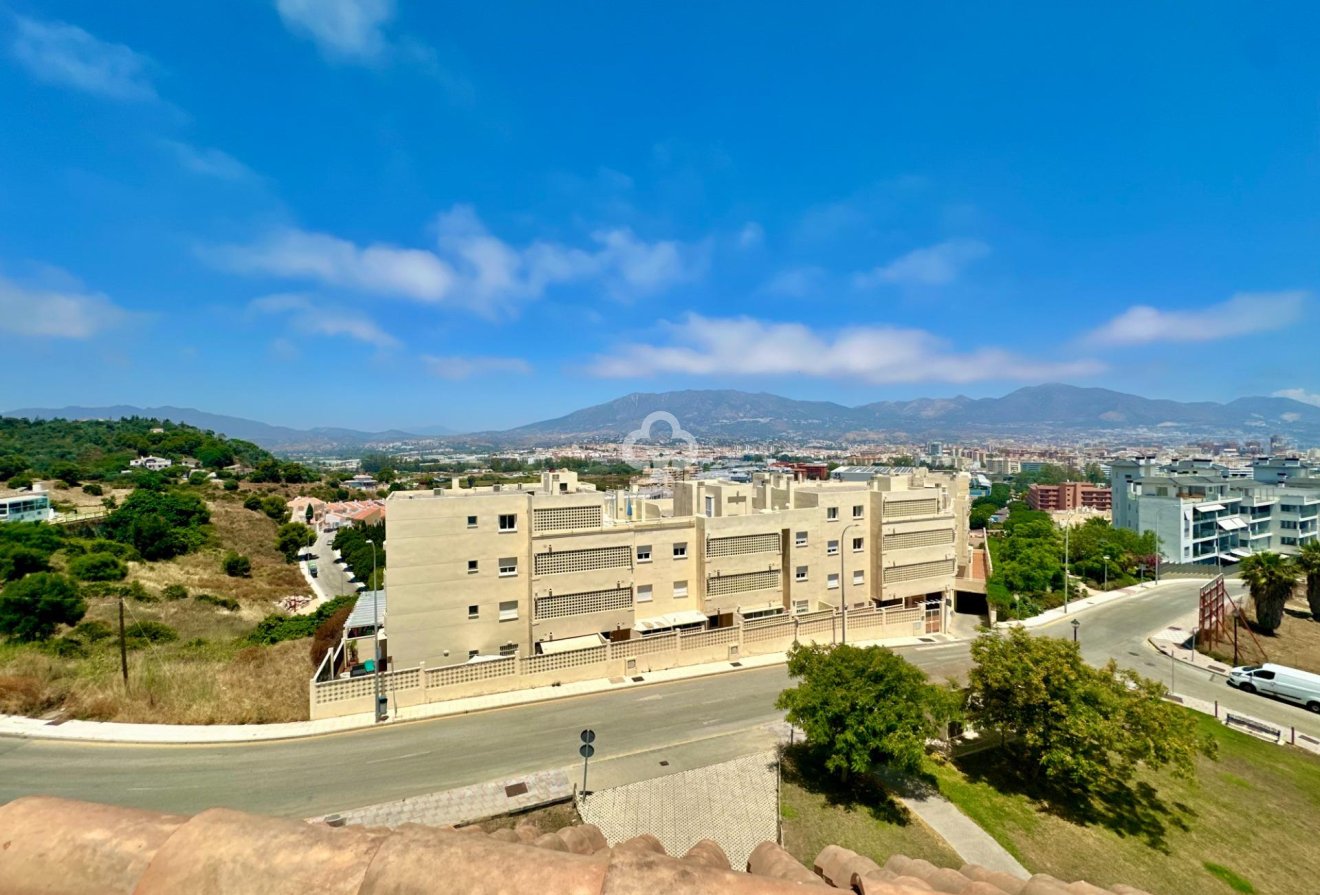 Reventa - Ático -
Fuengirola - Zona Sohail