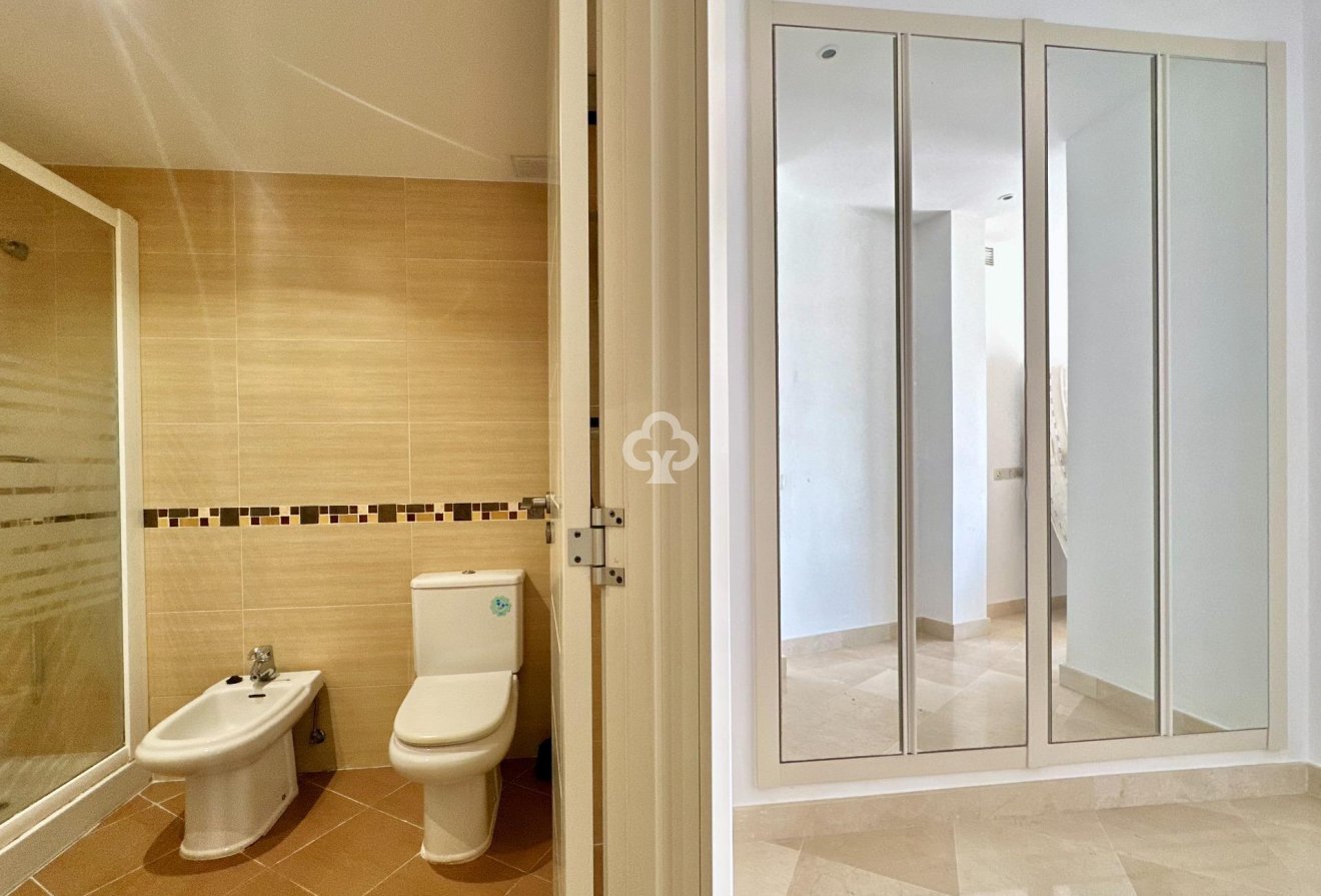 Reventa - Ático -
Fuengirola - Zona Sohail