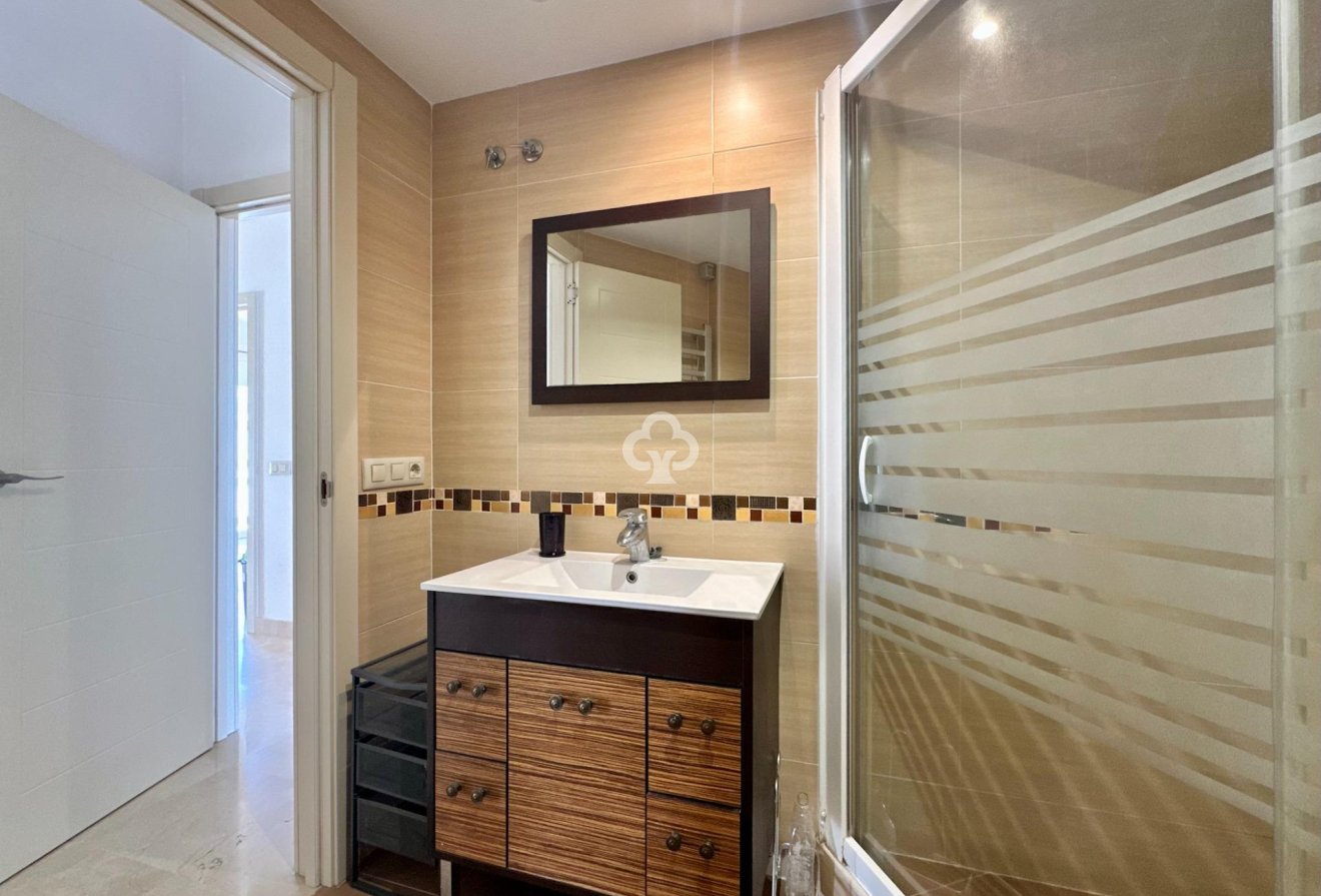 Reventa - Ático -
Fuengirola - Zona Sohail