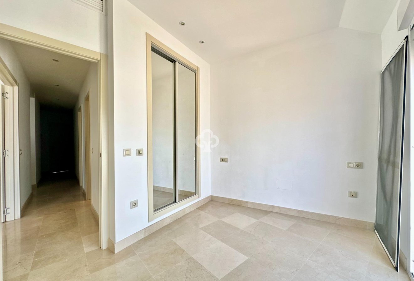 Reventa - Ático -
Fuengirola - Zona Sohail