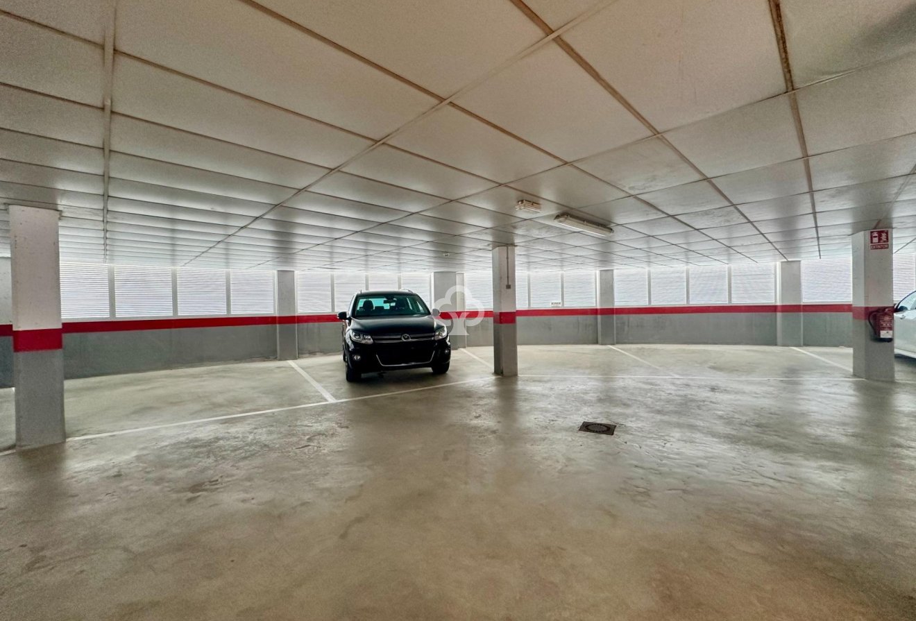 Reventa - Ático -
Fuengirola - Zona Sohail