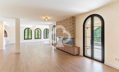 Jälleenmyynti - Villa -
Mijas - El Coto