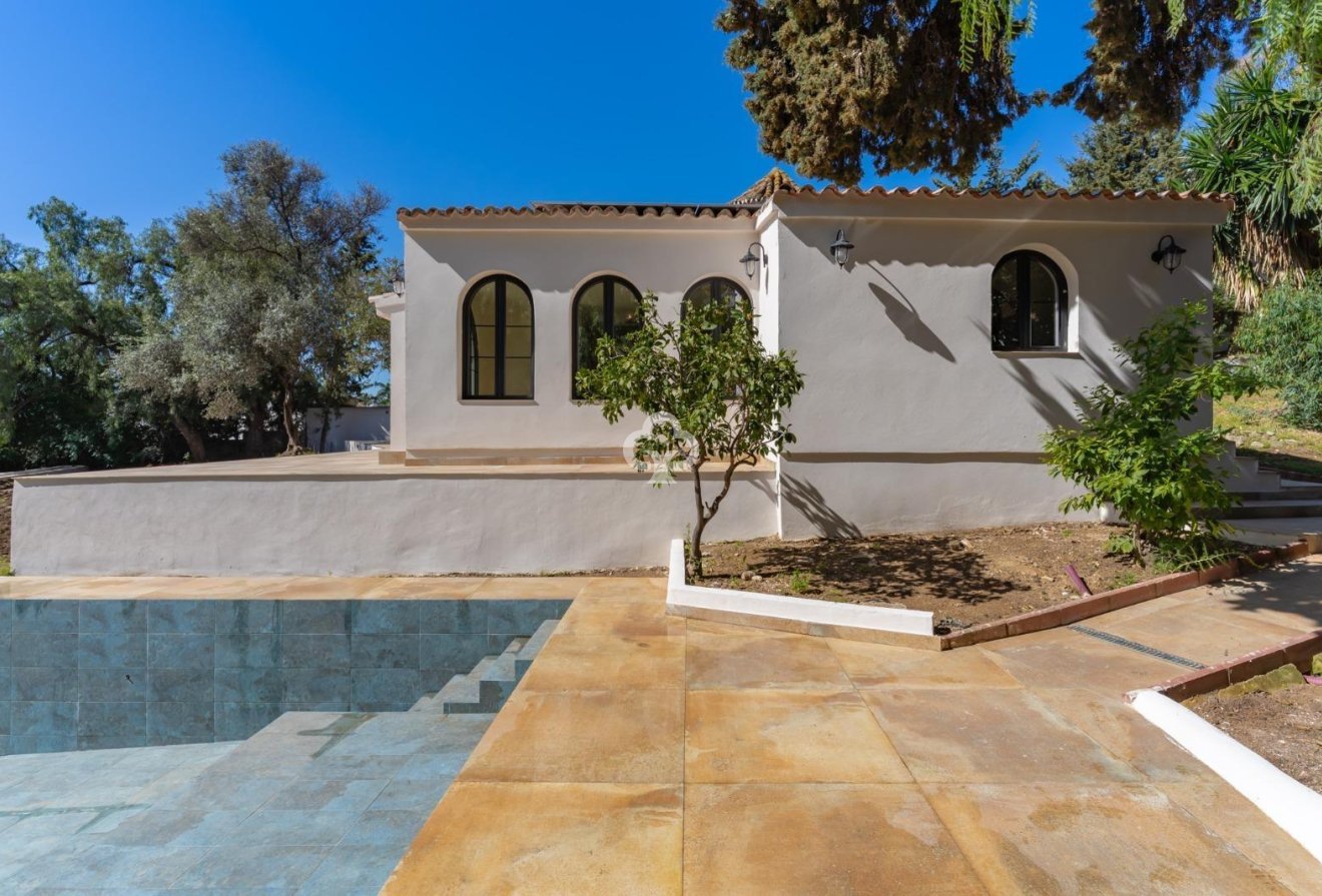 Jälleenmyynti - Villa -
Mijas - El Coto